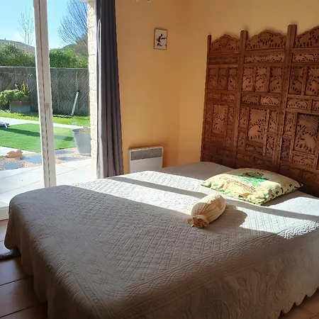 Paradis Familial A Beaurepaire Villa *